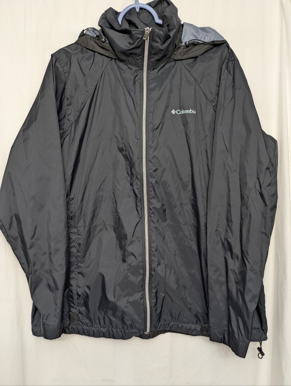 Columbia Women’s 1X Black Hooded Lightweight Rain Jacket Windbreaker